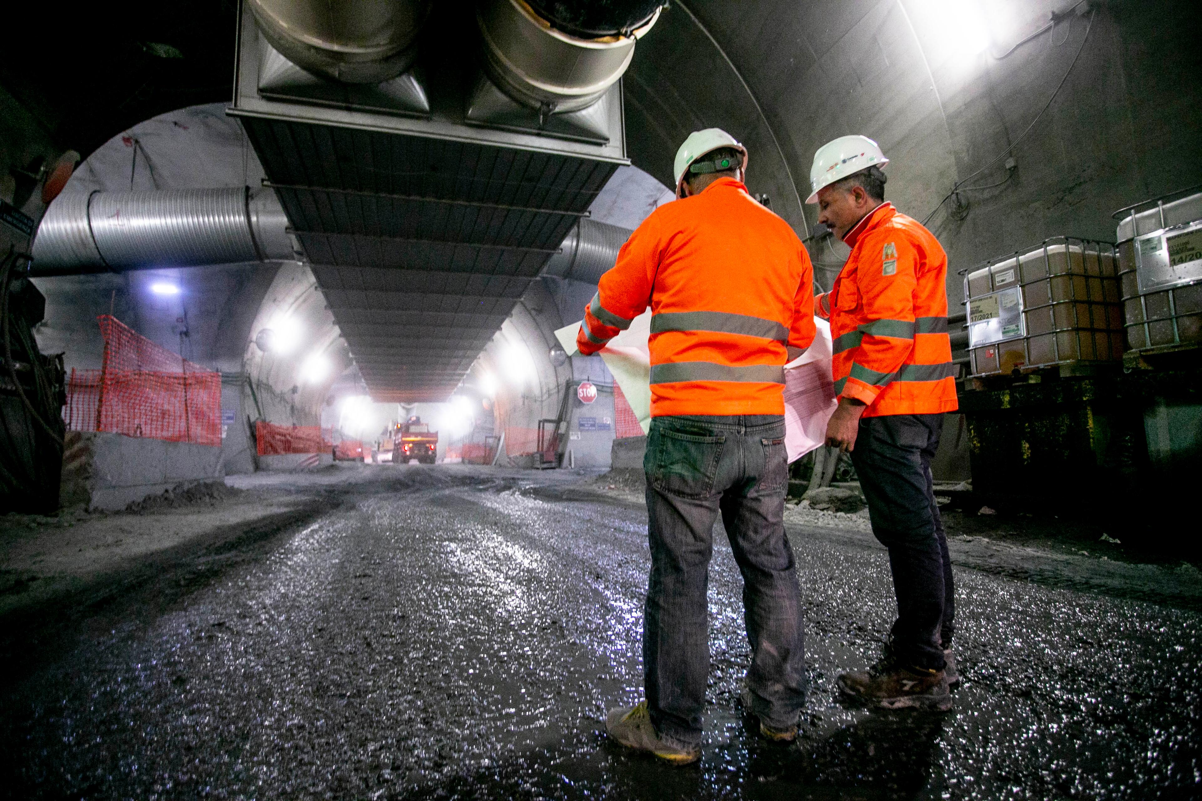 Terzo Valico dei Giovi - Nodo di Genova - Cantiere Polcevera - Camerone di Innesto Finestra(2019)